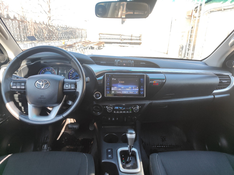 Toyota Hilux, снимка 8 - Автомобили и джипове - 46454730
