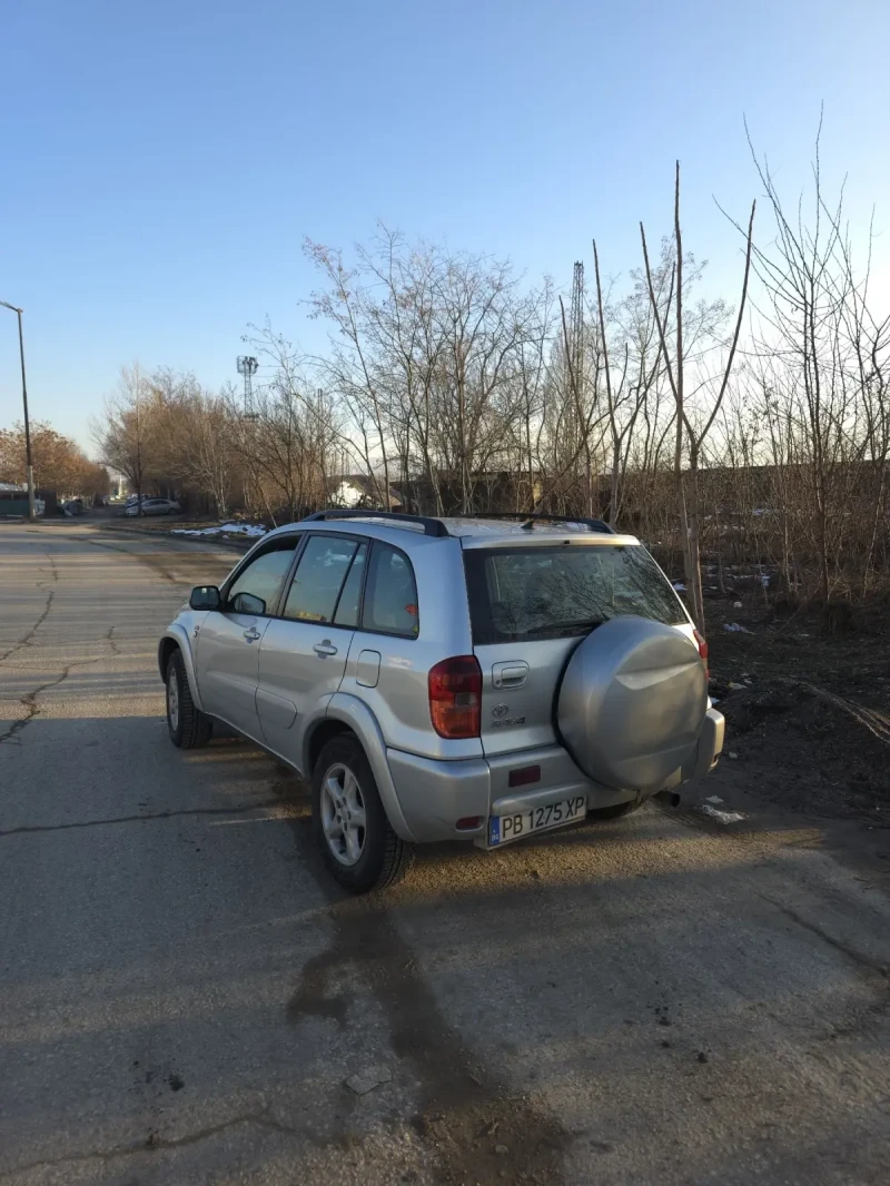 Toyota Rav4 D4D, снимка 2 - Автомобили и джипове - 48784552