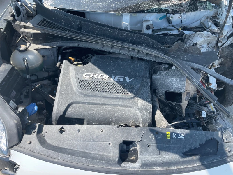 Kia Sportage 2.0 CRDI, снимка 8 - Автомобили и джипове - 50774467