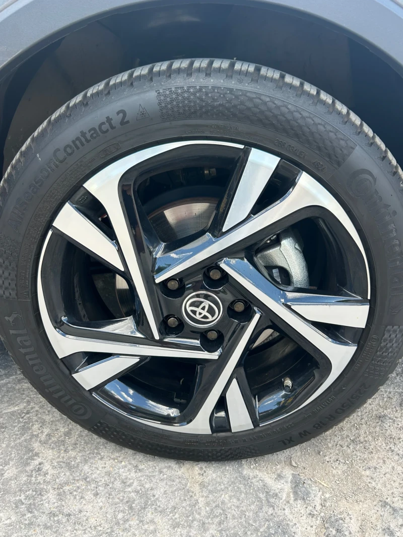 Toyota C-HR 2.0 Hybrid, снимка 14 - Автомобили и джипове - 51686321