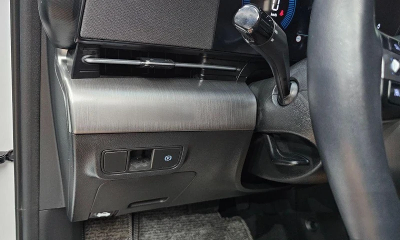 Hyundai Kona Gasoline 1.6 Turbo 2WD Premium, снимка 15 - Автомобили и джипове - 52113245