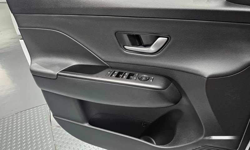 Hyundai Kona Gasoline 1.6 Turbo 2WD Premium, снимка 14 - Автомобили и джипове - 52113245