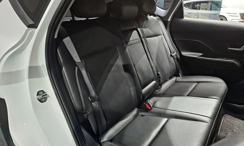 Hyundai Kona Gasoline 1.6 Turbo 2WD Premium, снимка 12 - Автомобили и джипове - 52113245