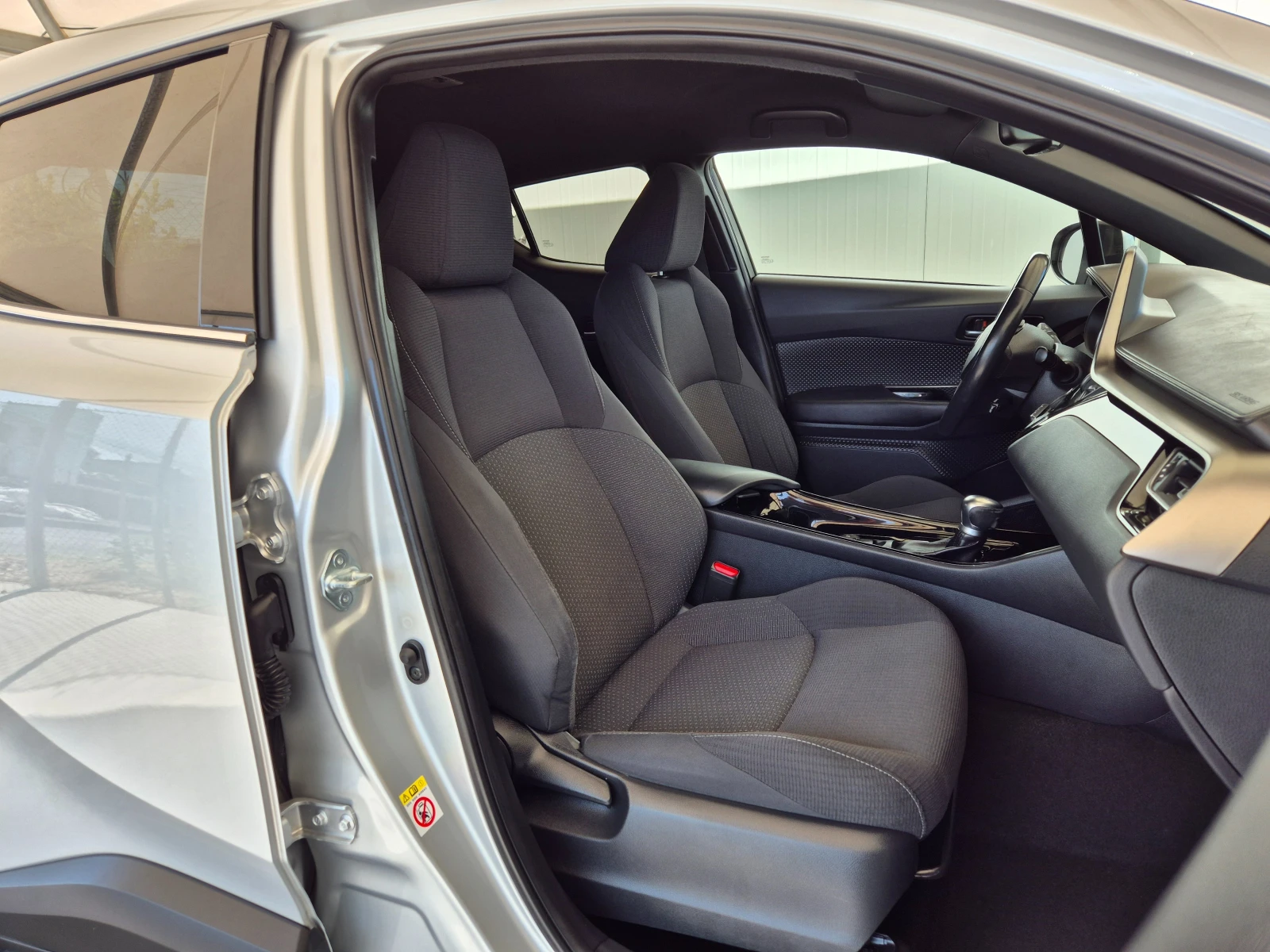 Toyota C-HR 1.8 HYBRID  - изображение 10