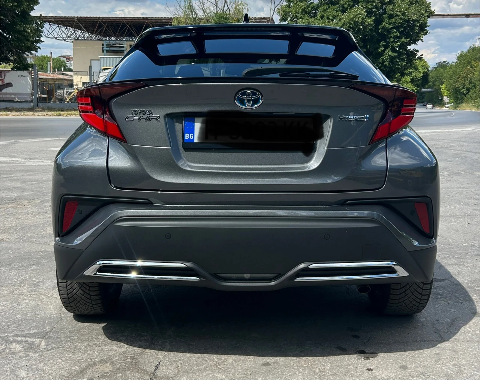 Toyota C-HR 2.0 Hybrid - изображение 2