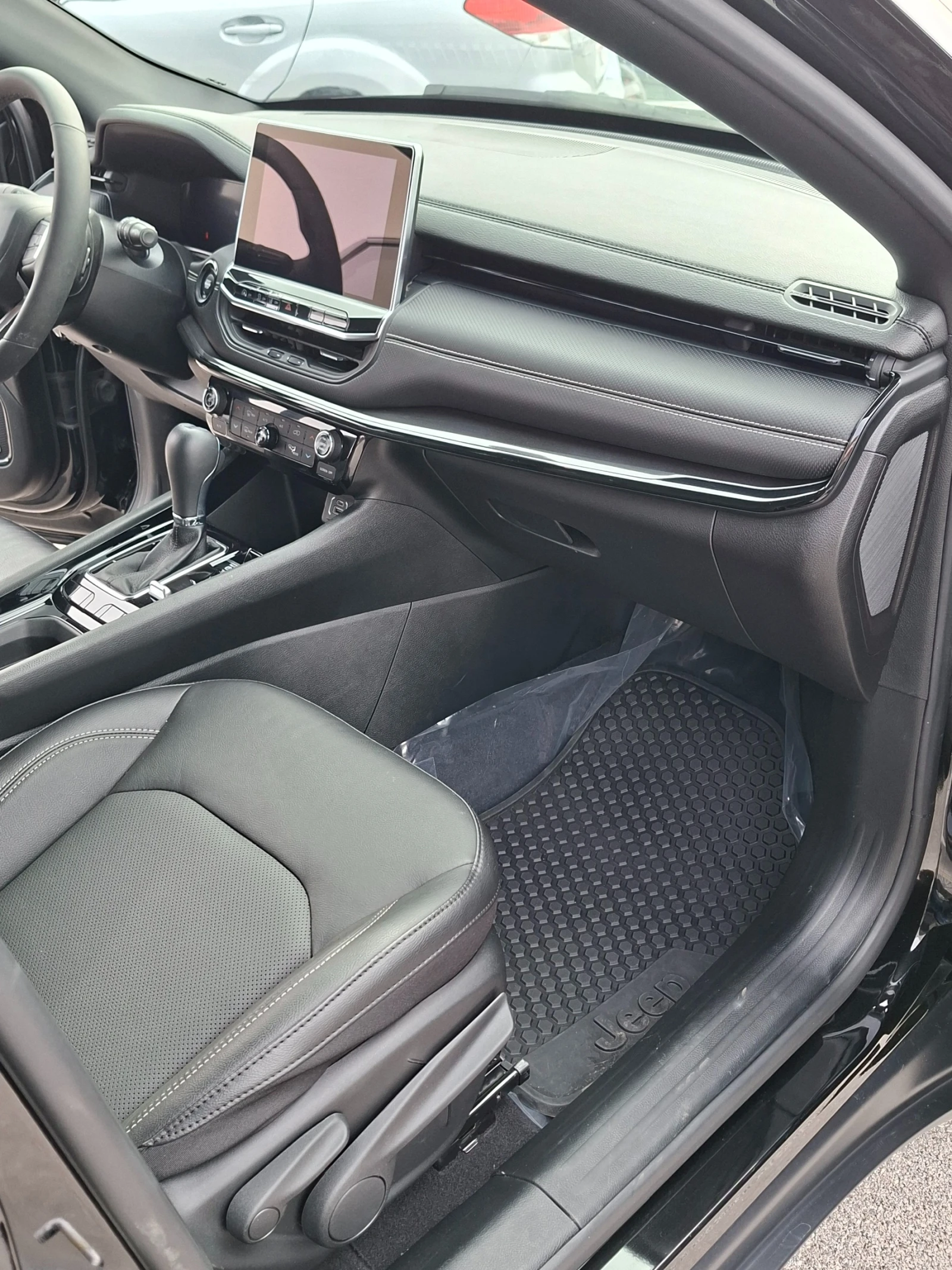 Jeep Compass 2.0 TURBO 200hp | Mobile.bg � ����������� 13