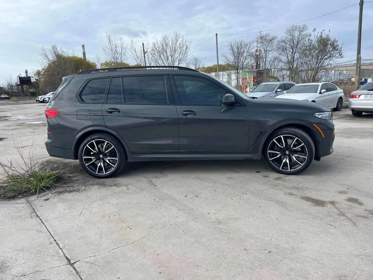 BMW X7 * xDrive40i * ПОДГРЕВИ * 360 * PANO * CARFAX, снимка 3 - Автомобили и джипове - 54393600
