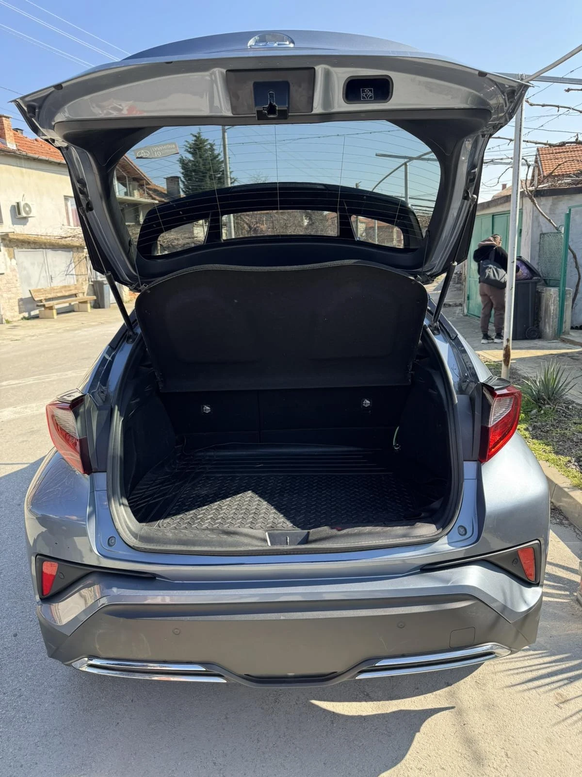 Toyota C-HR, снимка 10 - Автомобили и джипове - 54625425