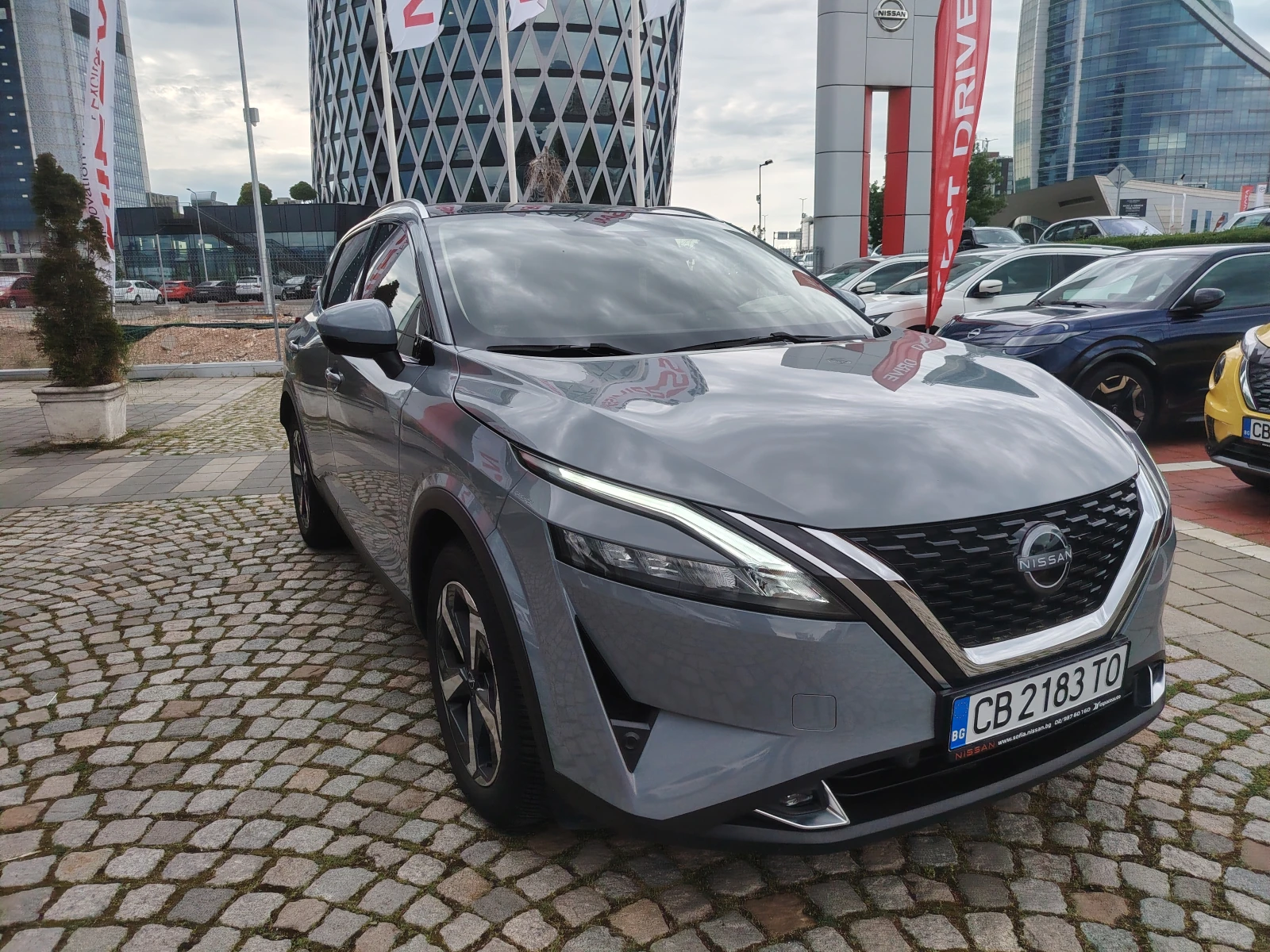 Nissan Qashqai N-Connecta, снимка 2 - Автомобили и джипове - 54640830