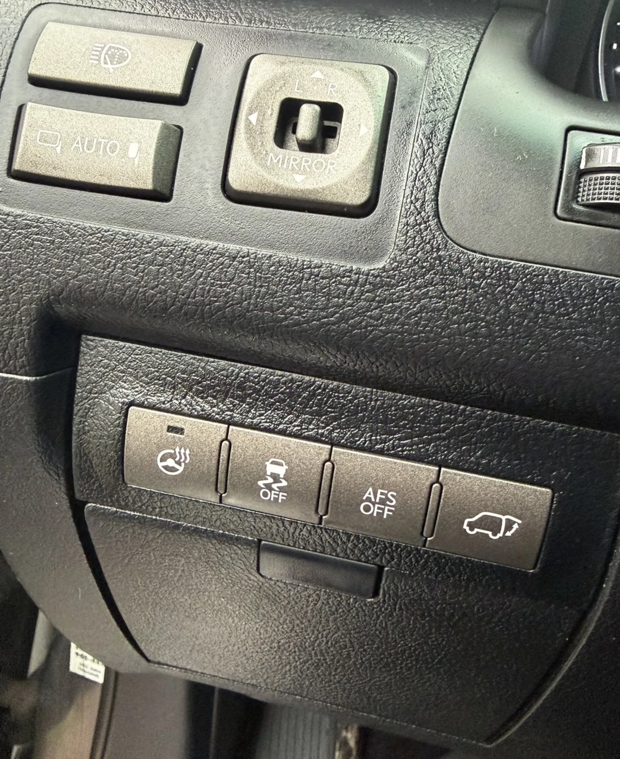 Lexus LX 570 MARK LEVINSON/РЕВИЗИРАНО ОКАЧВАНЕ/СЕРВИЗНА ИСТОРИЯ, снимка 9 - Автомобили и джипове - 54682412