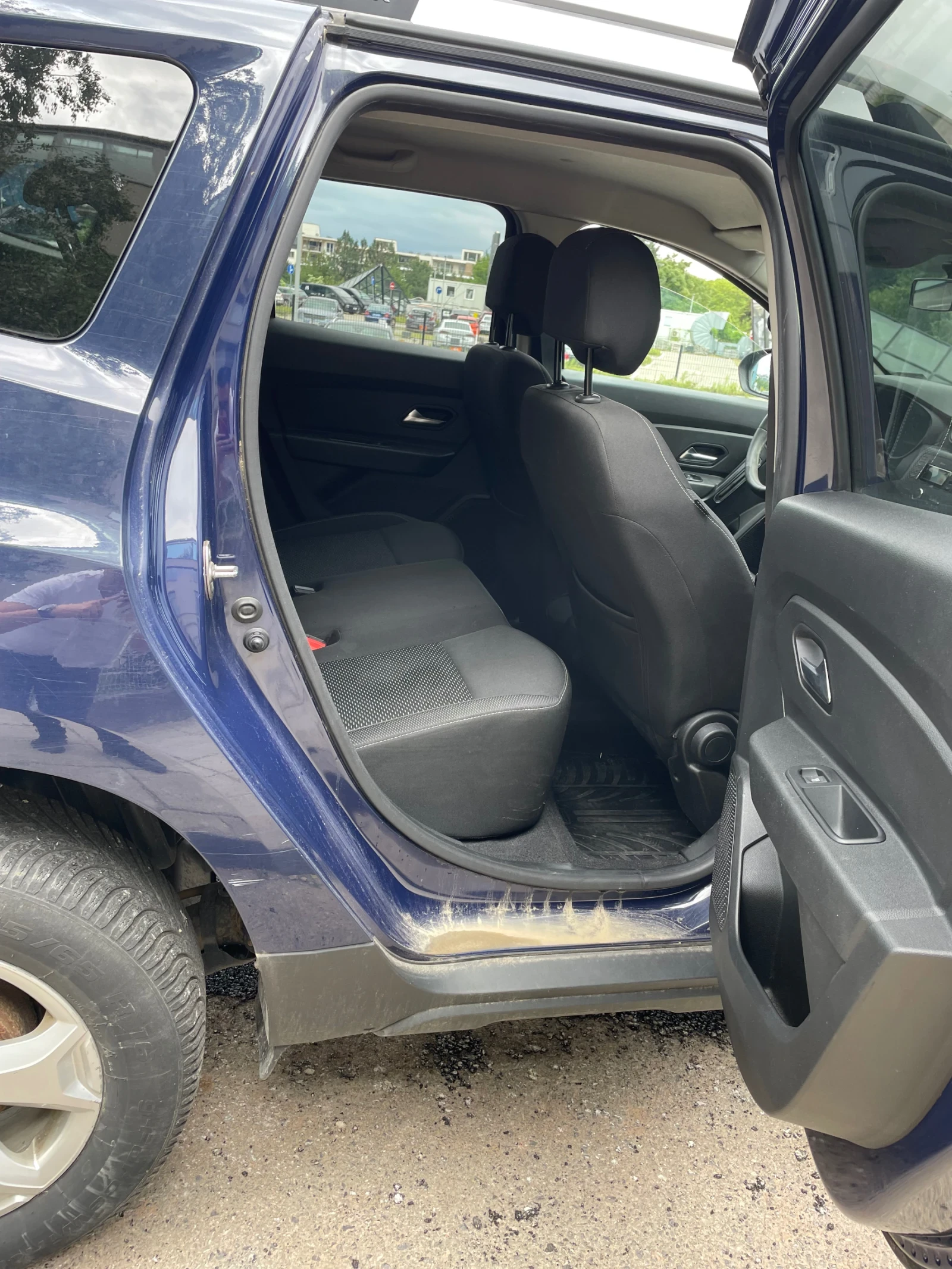 Dacia Duster 1.5dCi, снимка 5 - Автомобили и джипове - 54922377
