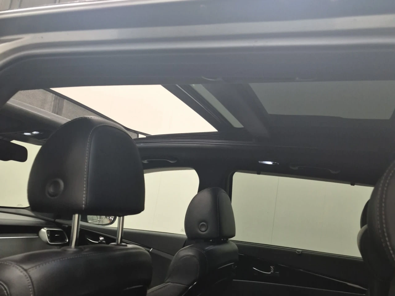 Kia Sorento SXL LIMITED* Обдухване* Подгрев* Пано* 360* Камера, снимка 10 - Автомобили и джипове - 54957663