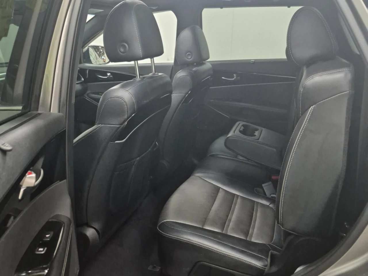 Kia Sorento SXL LIMITED* Обдухване* Подгрев* Пано* 360* Камера, снимка 7 - Автомобили и джипове - 54957663