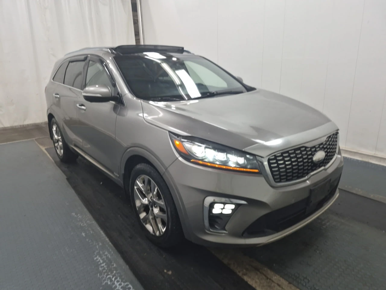 Kia Sorento SXL LIMITED* Обдухване* Подгрев* Пано* 360* Камера, снимка 2 - Автомобили и джипове - 54957663