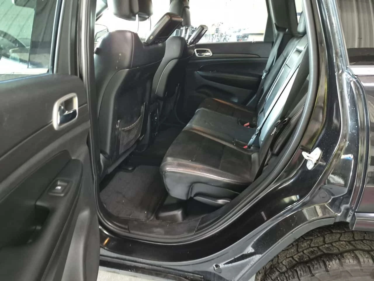 Jeep Grand cherokee * LAREDO * АВТОКРЕДИТ БЕЗ ПЪРВОНАЧАЛНА ВНОСКА* , снимка 11 - Автомобили и джипове - 55736850