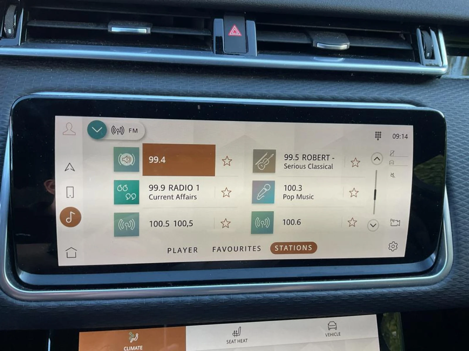 Land Rover Range Rover Velar P400e AWD LED Navi Clima Leather, снимка 15 - Автомобили и джипове - 56198694