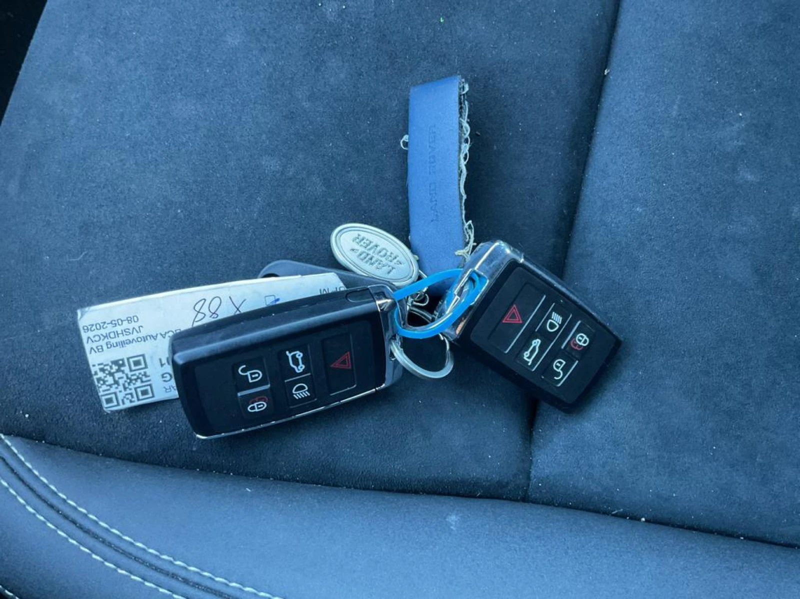 Land Rover Range Rover Velar P400e AWD LED Navi Clima Leather, снимка 17 - Автомобили и джипове - 56198694