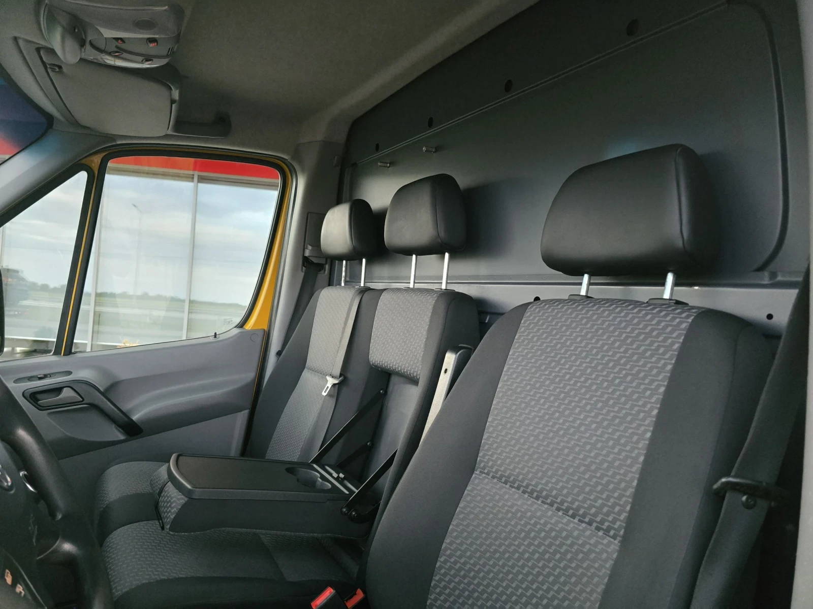 VW Crafter 2.0TDi - изображение 10
