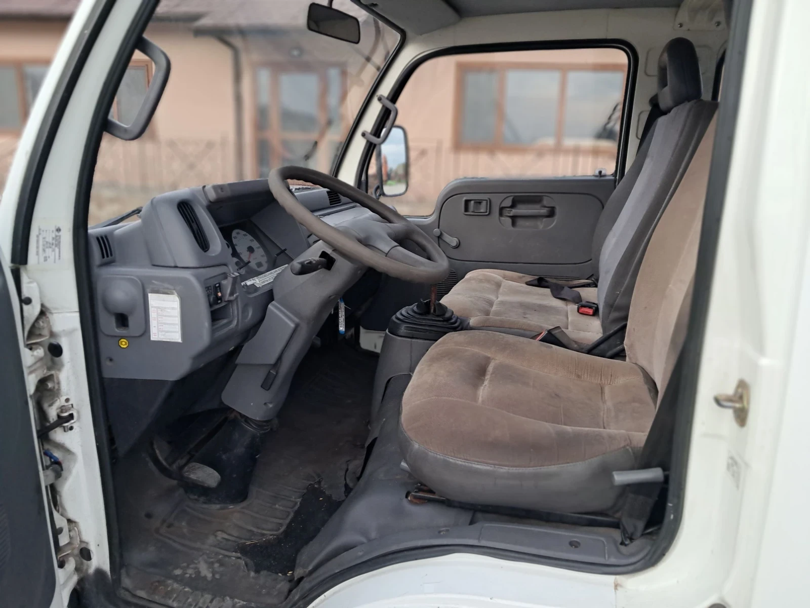 Nissan Capstar 3.0D-самосвал - изображение 7