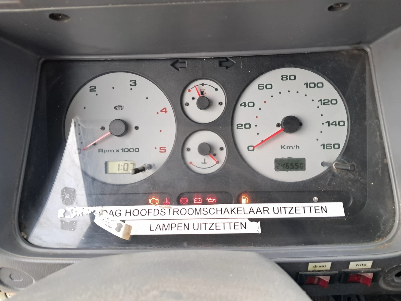 Nissan Capstar 3.0D-самосвал - изображение 8