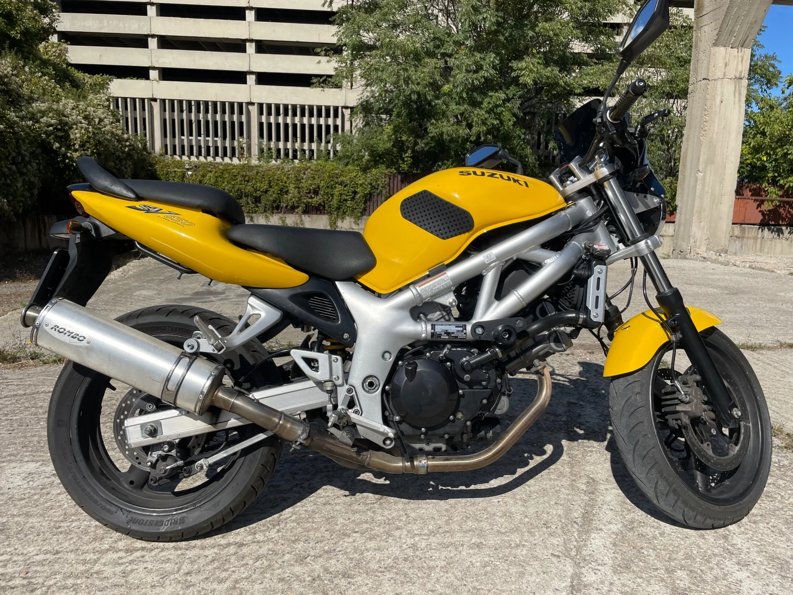 Suzuki SV