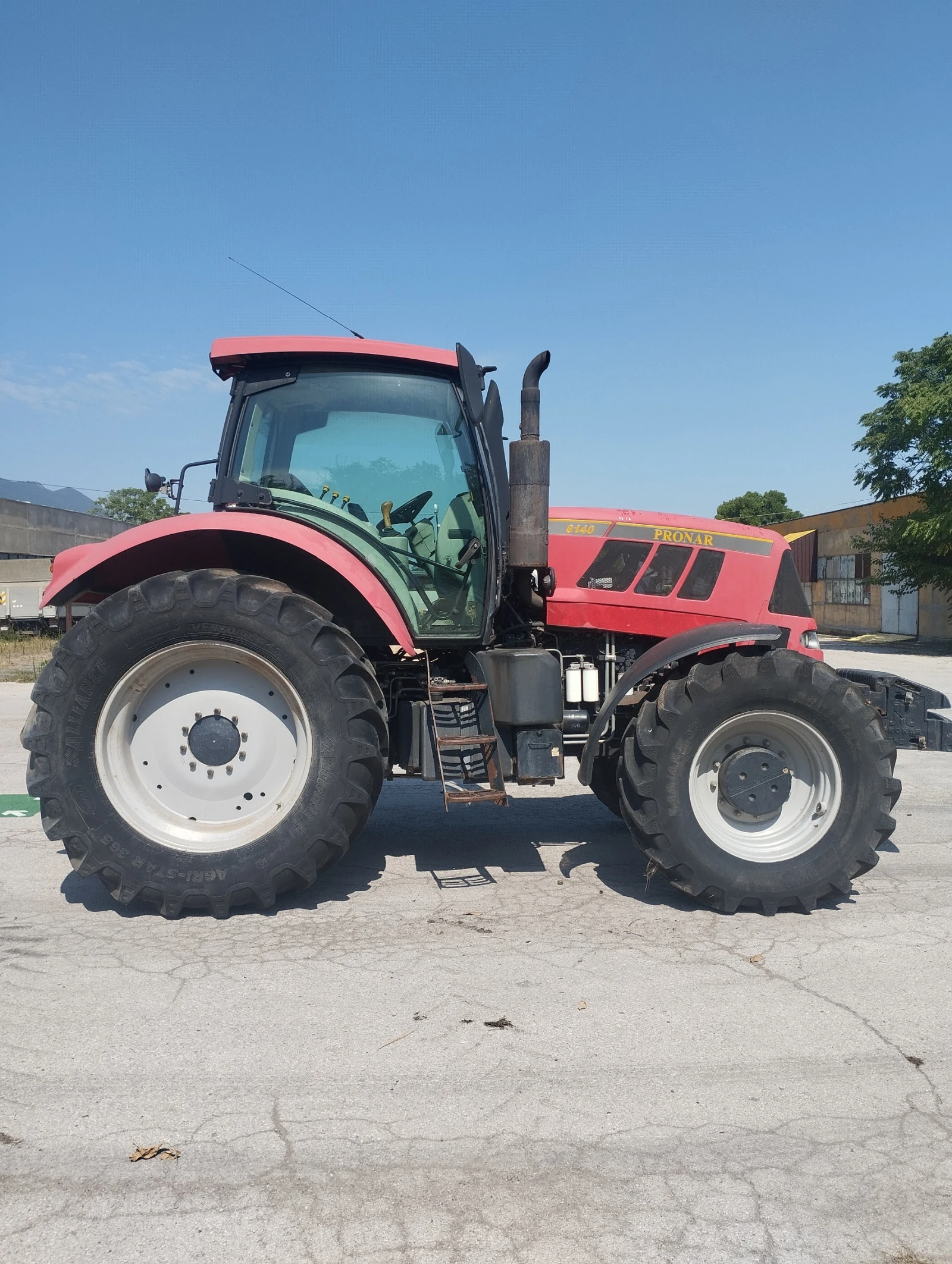 Трактор Pronar 8140, снимка 5 - Селскостопанска техника - 55687554