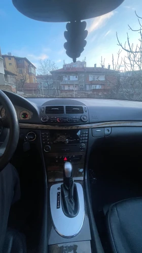 Mercedes-Benz E 280 3.2, снимка 10