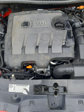 Seat Leon 1.6 TDI, снимка 7 - Автомобили и джипове - 42721131