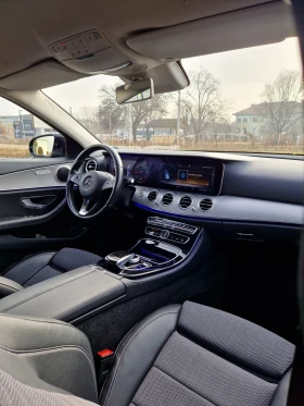 Mercedes-Benz E 220, снимка 10