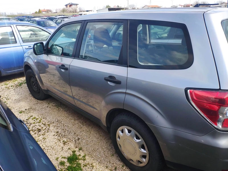 Subaru Forester 2.0TD, снимка 5 - Автомобили и джипове - 40009292