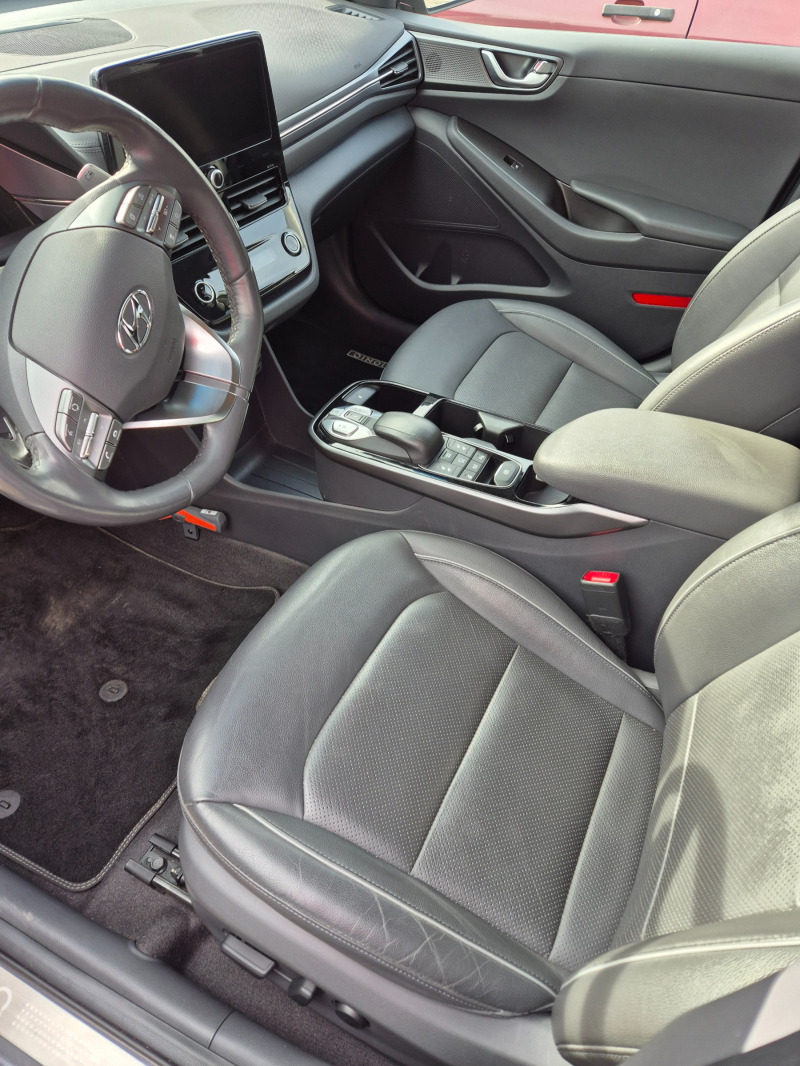 Hyundai Ioniq 38KW Premium , снимка 4 - Автомобили и джипове - 46420796