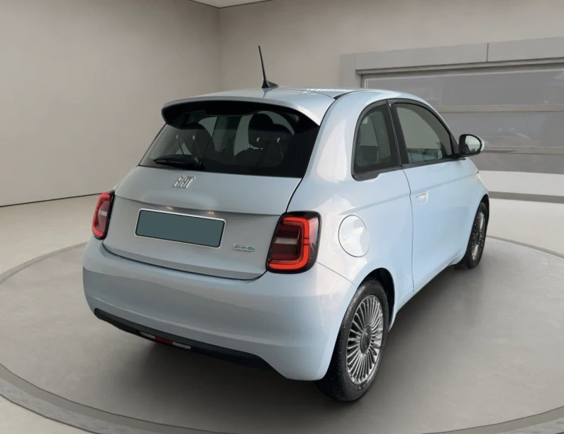 Fiat 500 e, снимка 4 - Автомобили и джипове - 47761501