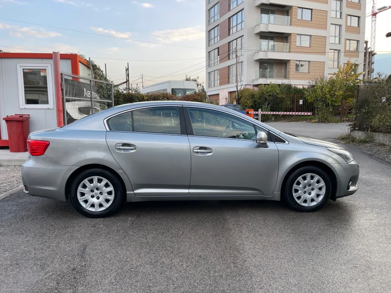 Toyota Avensis 2.0 D-4D, Facelift, Седан, Навигация, Подгрев, Тег, снимка 4 - Автомобили и джипове - 47779345