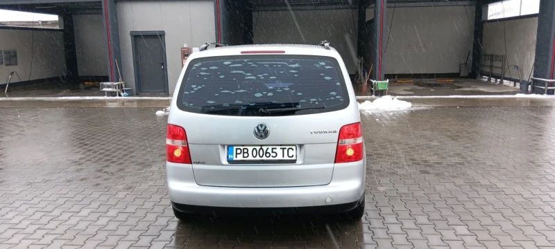 VW Touran 1.6 102hp, снимка 5 - Автомобили и джипове - 48693920