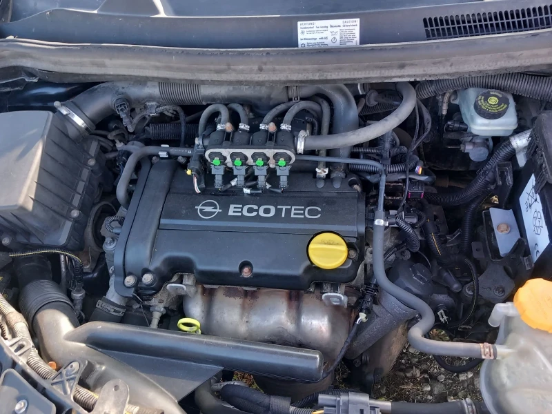 Opel Corsa 1.2 газ бензин, снимка 16 - Автомобили и джипове - 51612782