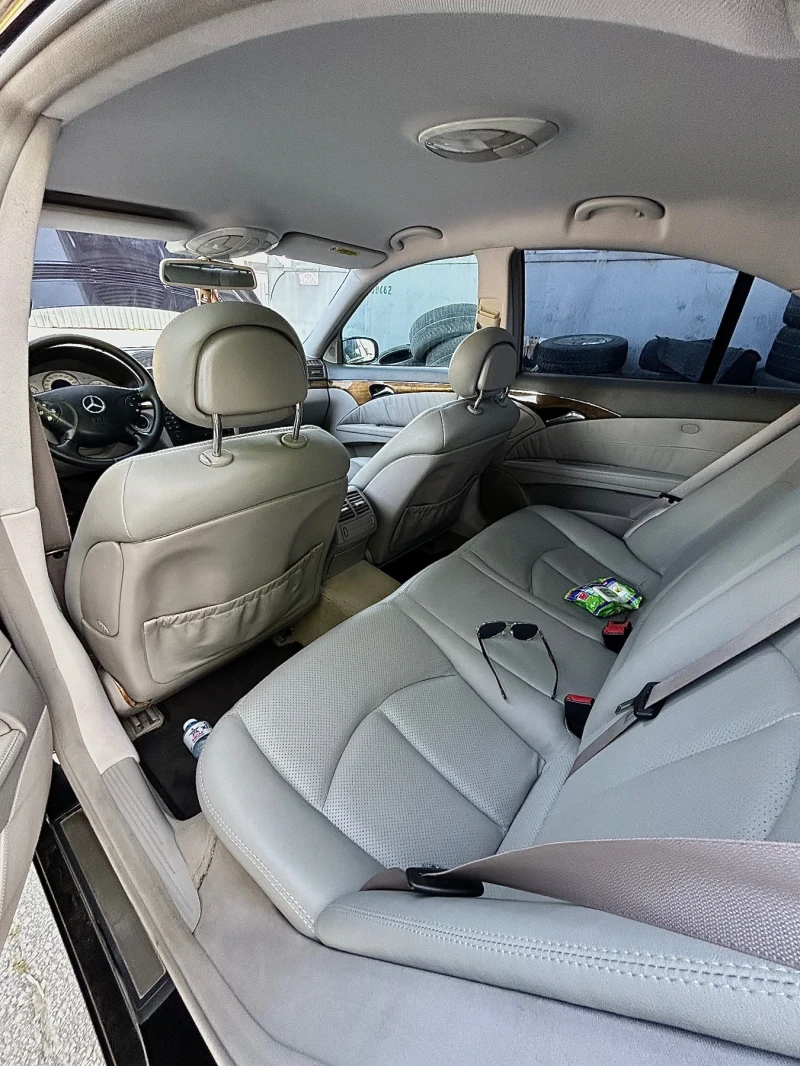 Mercedes-Benz E 270, снимка 9 - Автомобили и джипове - 52723851