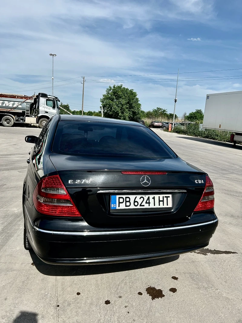 Mercedes-Benz E 270, снимка 2 - Автомобили и джипове - 52723851