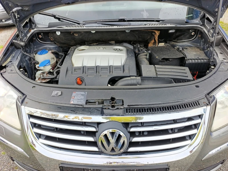 VW Touran 2.0TDI 170k.c., снимка 16 - Автомобили и джипове - 52650642