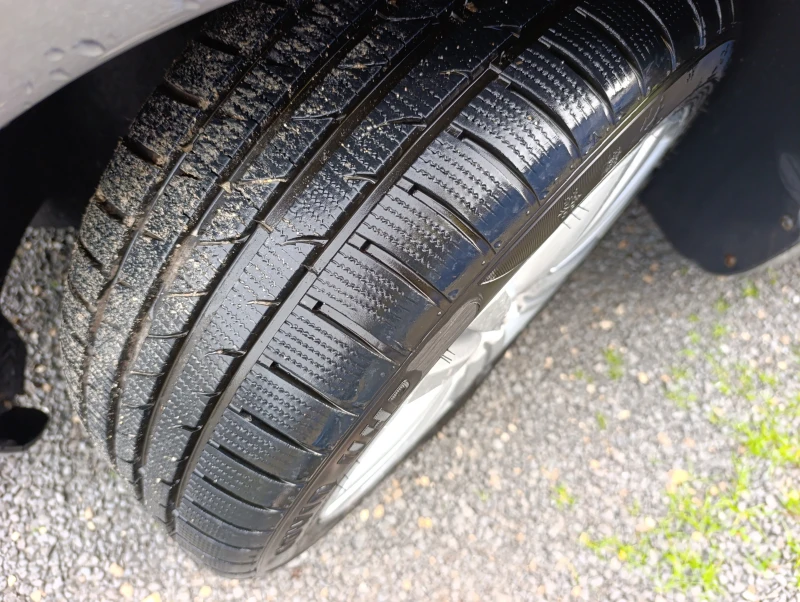 VW Touran 2.0TDI 170k.c., снимка 15 - Автомобили и джипове - 52650642