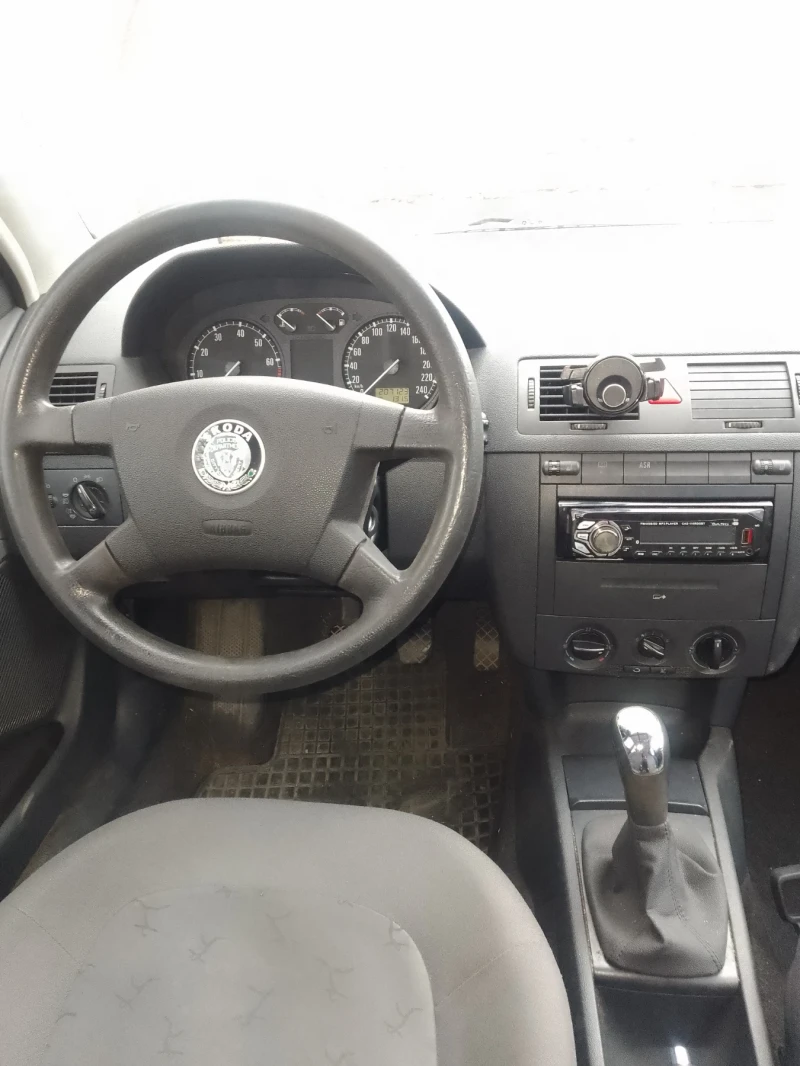 Skoda Fabia  комби 2.0/116 к, снимка 15 - Автомобили и джипове - 52825454