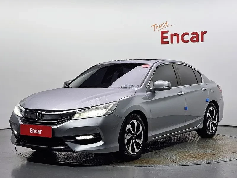 Honda Accord 2.4 - САМО 30% АВАНС, снимка 4 - Автомобили и джипове - 56220008