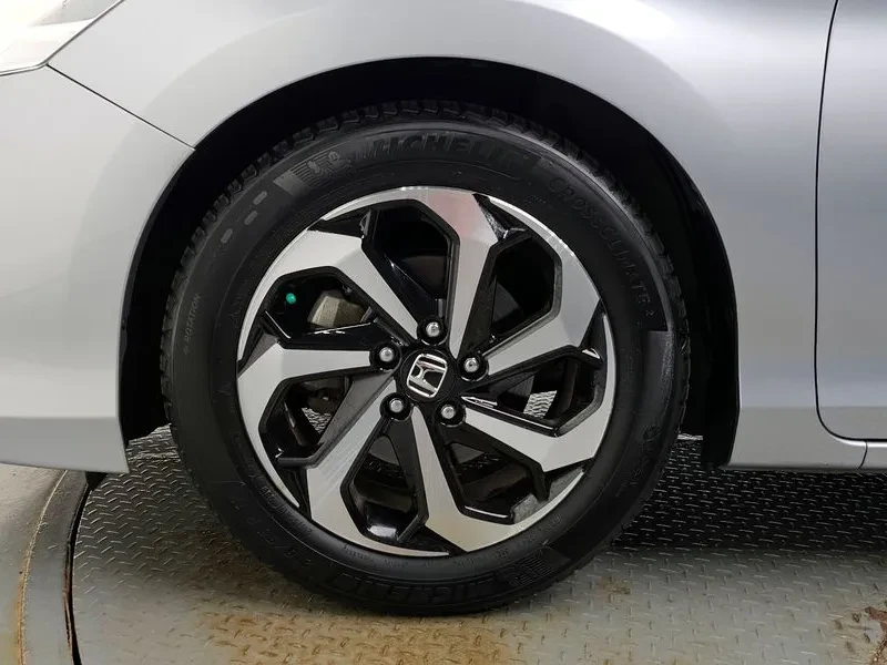 Honda Accord 2.4 - САМО 30% АВАНС, снимка 17 - Автомобили и джипове - 56220008
