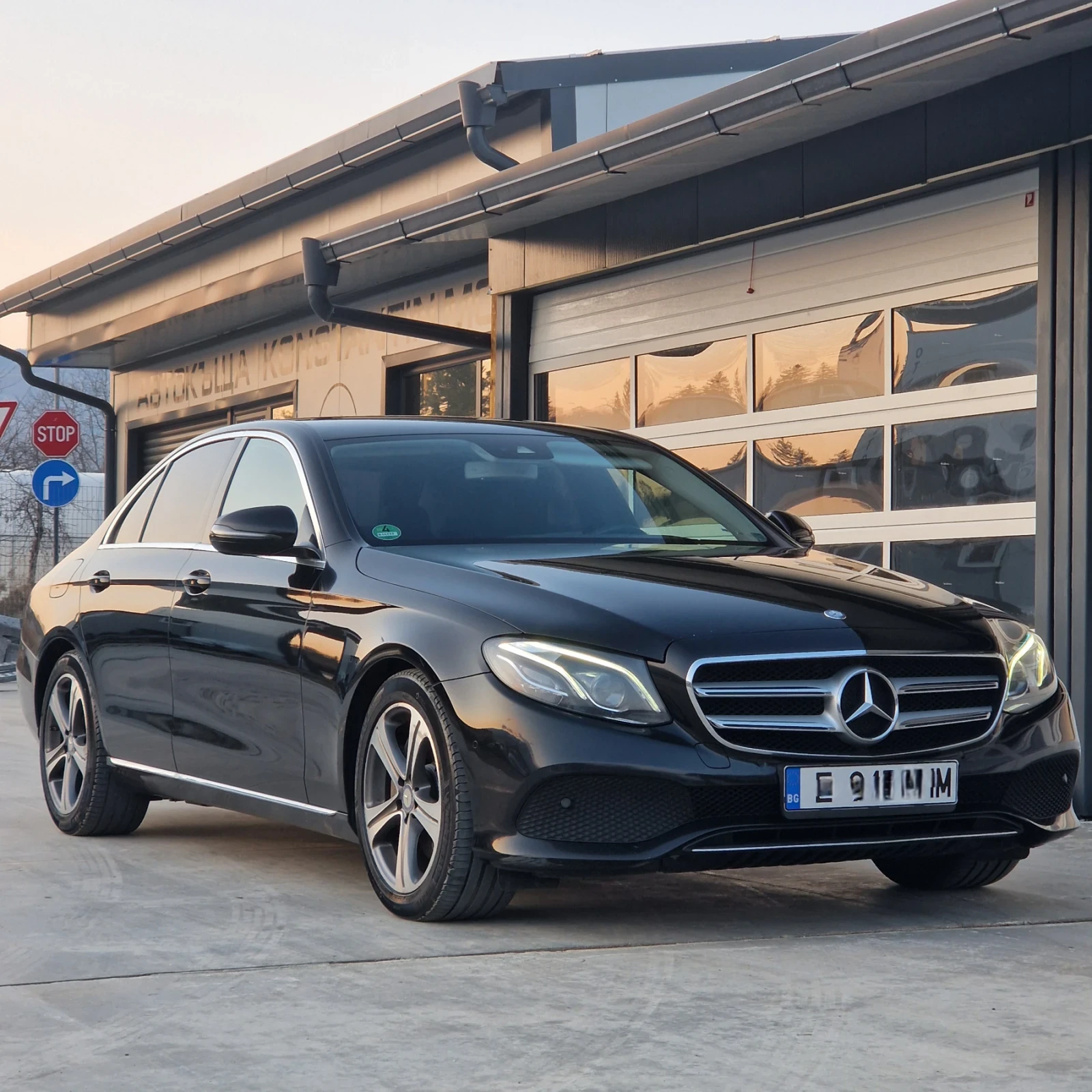 Mercedes-Benz E 220, снимка 1