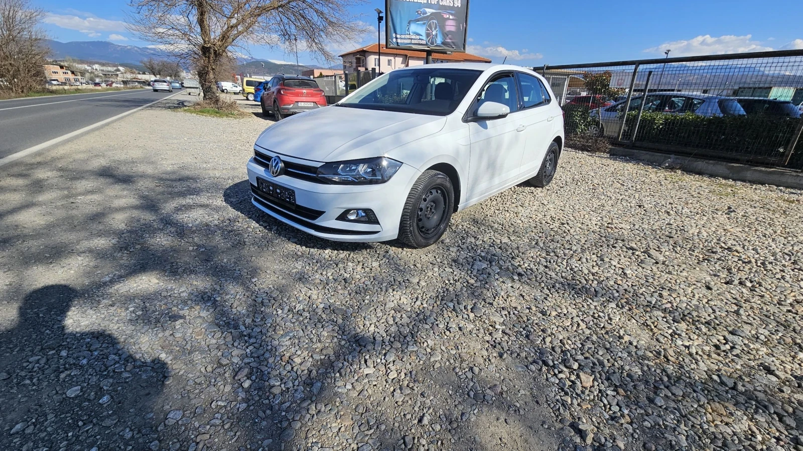 VW Polo 1.2 turbo, снимка 11 - Автомобили и джипове - 54214565
