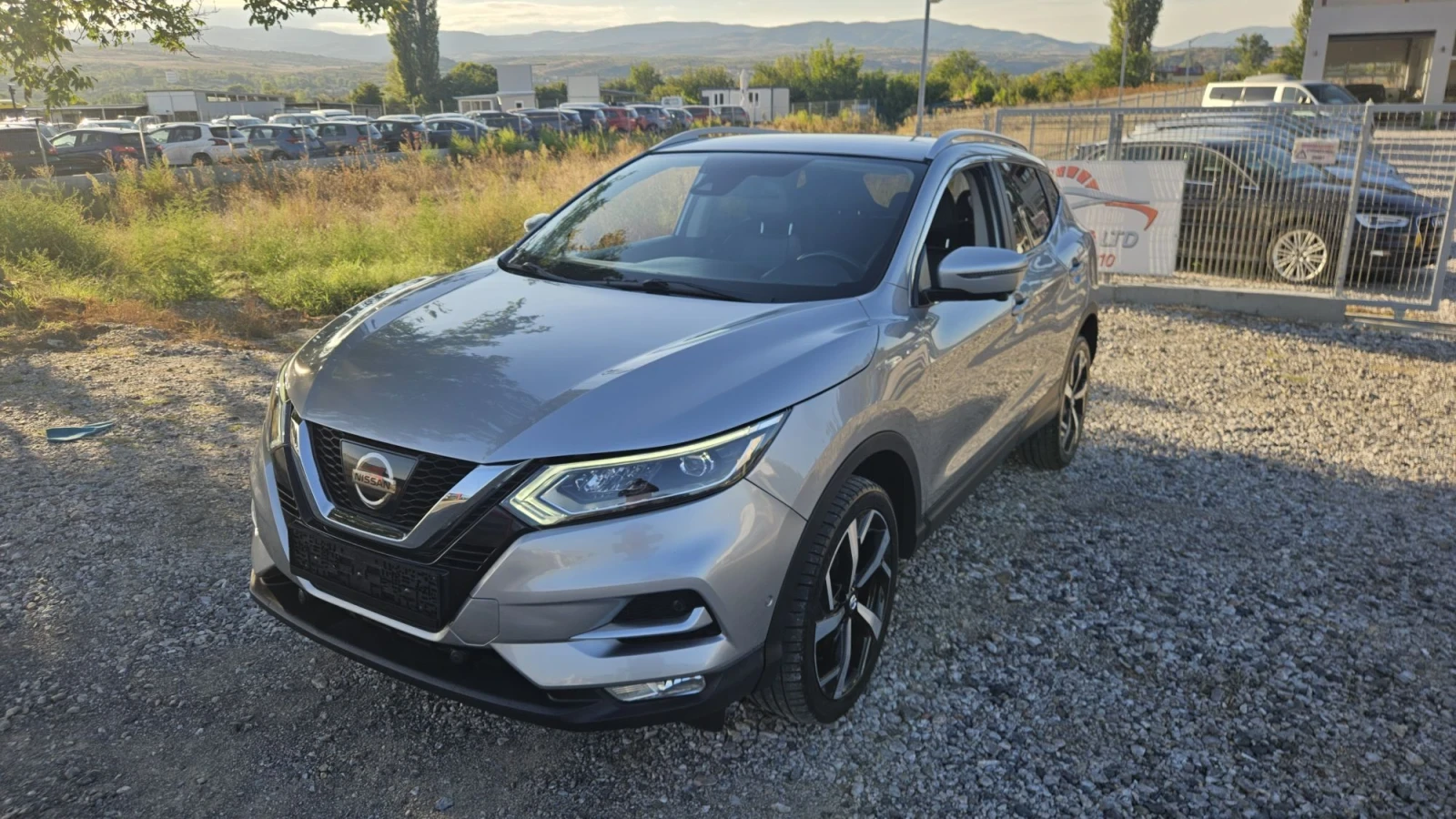 Nissan Qashqai 1.2i Tekna