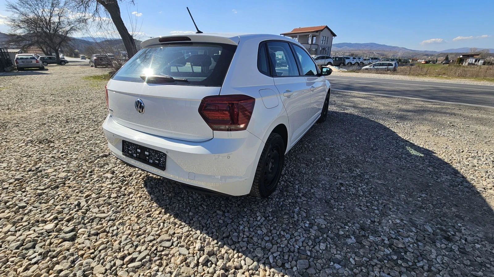 VW Polo 1.2 turbo, снимка 9 - Автомобили и джипове - 54214565