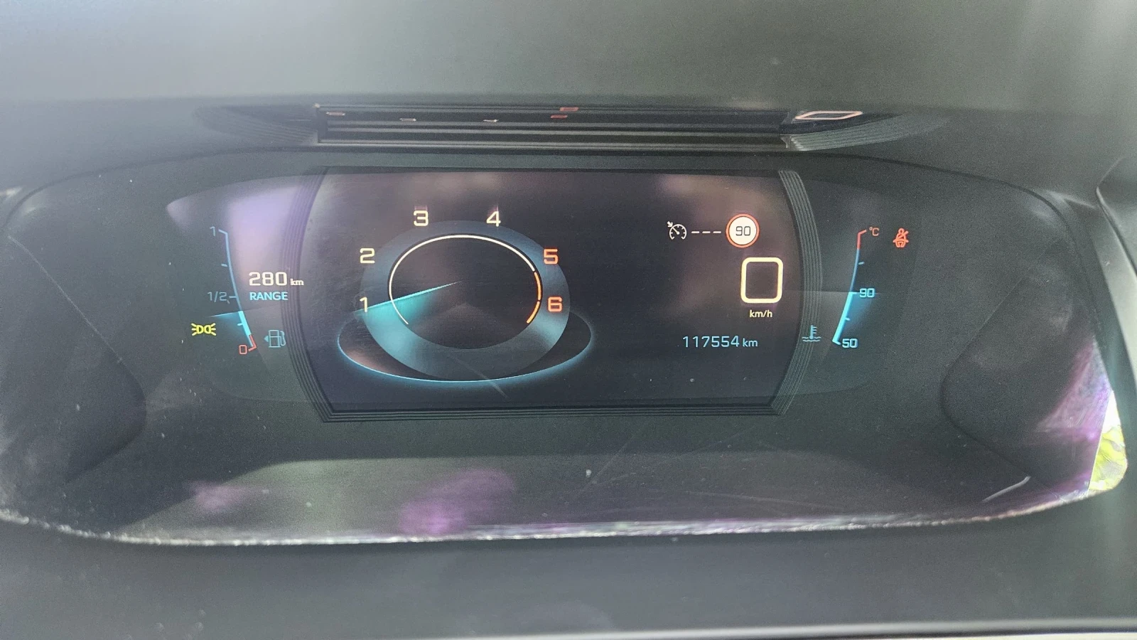 Peugeot 208 1.5d - изображение 9