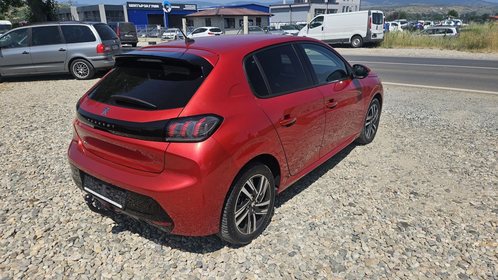 Peugeot 208 1.5d - изображение 4