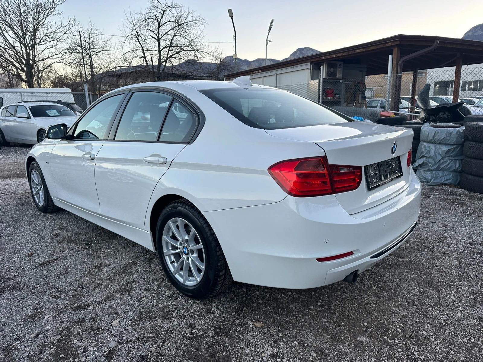 BMW 320 2.0TDI 143kc 4X4 КАТО НОВА - изображение 7