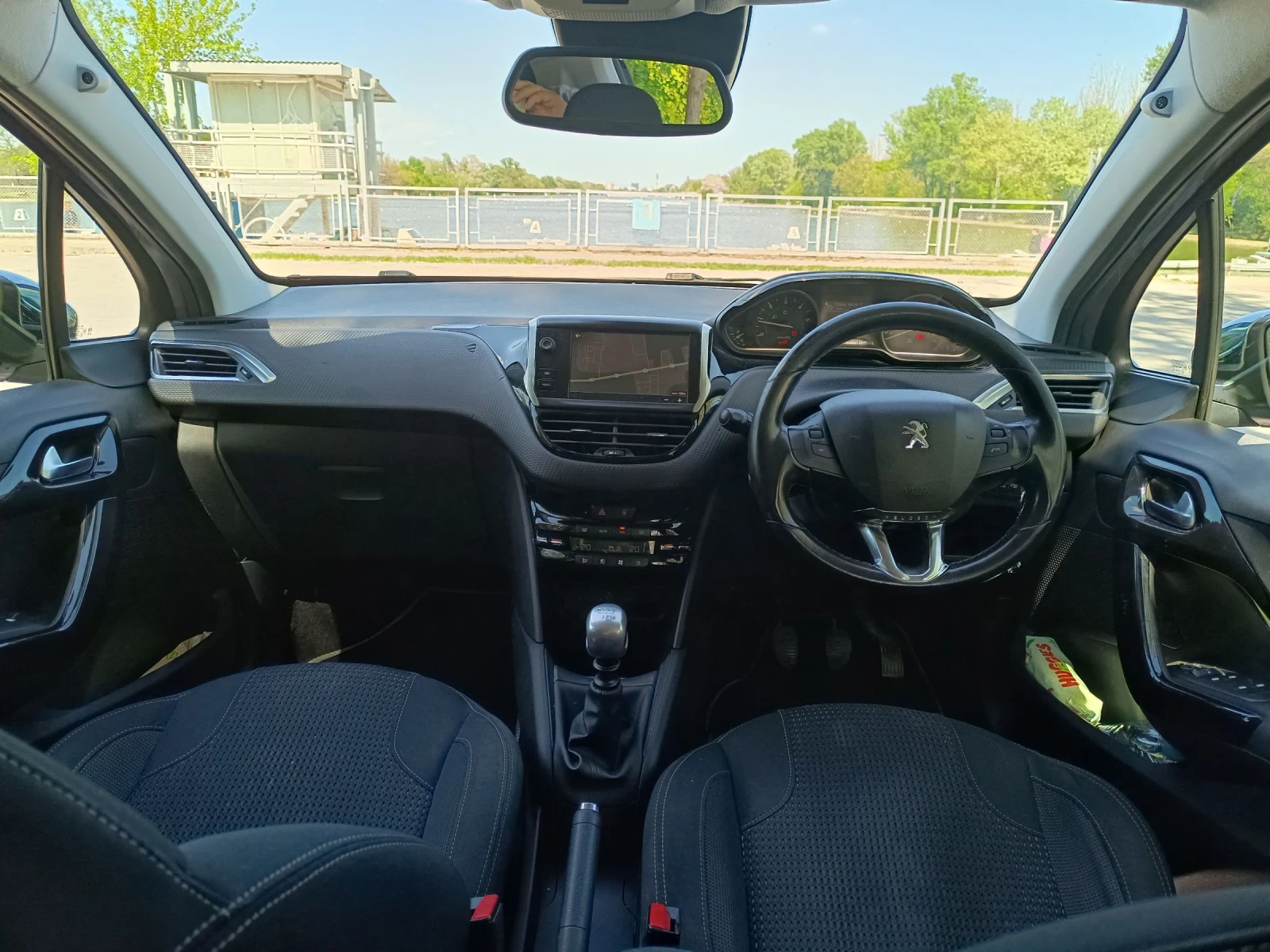 Peugeot 208  - изображение 7